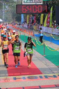 BIB: 6400
                            <button type="button" onclick="openModal(9478168)" class="btn btn-primary btn-sm float-right btn-popup" data-toggle="modal" data-target=".modal-high-quality">
                        <i class="fas fa-shopping-cart"></i> Add to Cart
                    </button>
                                            <button type="button" onclick="isThisMe(9478168, true)" class="btn btn-success btn-sm float-right btn-popup btn-isme hidden" data-toggle="tooltip" data-placement="bottom" title="นี่คือรูปของคุณใช่ไหม คลิกที่นี่เพื่อเอาเข้าอัลบั้ม">
                        <i class="fas fa-plus"></i> Add to album
                    </button>
                    <button type="button" onclick="isThisMe(9478168, false)" class="btn btn-warning btn-sm float-right btn-popup btn-isnotme hidden">
                        <i class="fas fa-ban"></i> Remove from album
                    </button>