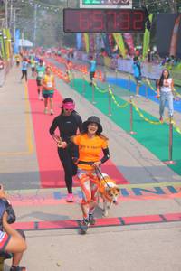 BIB: 65032
                            <button type="button" onclick="openModal(9513814)" class="btn btn-primary btn-sm float-right btn-popup" data-toggle="modal" data-target=".modal-high-quality">
                        <i class="fas fa-shopping-cart"></i> Add to Cart
                    </button>
                                            <button type="button" onclick="isThisMe(9513814, true)" class="btn btn-success btn-sm float-right btn-popup btn-isme hidden" data-toggle="tooltip" data-placement="bottom" title="นี่คือรูปของคุณใช่ไหม คลิกที่นี่เพื่อเอาเข้าอัลบั้ม">
                        <i class="fas fa-plus"></i> Add to album
                    </button>
                    <button type="button" onclick="isThisMe(9513814, false)" class="btn btn-warning btn-sm float-right btn-popup btn-isnotme hidden">
                        <i class="fas fa-ban"></i> Remove from album
                    </button>