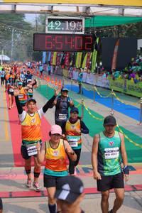 BIB: 42195, 65402, 946333, 423, 40927
                            <button type="button" onclick="openModal(9512756)" class="btn btn-primary btn-sm float-right btn-popup" data-toggle="modal" data-target=".modal-high-quality">
                        <i class="fas fa-shopping-cart"></i> Add to Cart
                    </button>
                                            <button type="button" onclick="isThisMe(9512756, true)" class="btn btn-success btn-sm float-right btn-popup btn-isme hidden" data-toggle="tooltip" data-placement="bottom" title="นี่คือรูปของคุณใช่ไหม คลิกที่นี่เพื่อเอาเข้าอัลบั้ม">
                        <i class="fas fa-plus"></i> Add to album
                    </button>
                    <button type="button" onclick="isThisMe(9512756, false)" class="btn btn-warning btn-sm float-right btn-popup btn-isnotme hidden">
                        <i class="fas fa-ban"></i> Remove from album
                    </button>