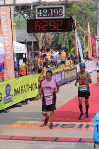 BIB: 42195, 6292
                            <button type="button" onclick="openModal(9454329)" class="btn btn-primary btn-sm float-right btn-popup" data-toggle="modal" data-target=".modal-high-quality">
                        <i class="fas fa-shopping-cart"></i> Add to Cart
                    </button>
                                            <button type="button" onclick="isThisMe(9454329, true)" class="btn btn-success btn-sm float-right btn-popup btn-isme hidden" data-toggle="tooltip" data-placement="bottom" title="นี่คือรูปของคุณใช่ไหม คลิกที่นี่เพื่อเอาเข้าอัลบั้ม">
                        <i class="fas fa-plus"></i> Add to album
                    </button>
                    <button type="button" onclick="isThisMe(9454329, false)" class="btn btn-warning btn-sm float-right btn-popup btn-isnotme hidden">
                        <i class="fas fa-ban"></i> Remove from album
                    </button>