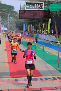 BIB: 42195, 45642
                            <button type="button" onclick="openModal(9491698)" class="btn btn-primary btn-sm float-right btn-popup" data-toggle="modal" data-target=".modal-high-quality">
                        <i class="fas fa-shopping-cart"></i> Add to Cart
                    </button>
                                            <button type="button" onclick="isThisMe(9491698, true)" class="btn btn-success btn-sm float-right btn-popup btn-isme hidden" data-toggle="tooltip" data-placement="bottom" title="นี่คือรูปของคุณใช่ไหม คลิกที่นี่เพื่อเอาเข้าอัลบั้ม">
                        <i class="fas fa-plus"></i> Add to album
                    </button>
                    <button type="button" onclick="isThisMe(9491698, false)" class="btn btn-warning btn-sm float-right btn-popup btn-isnotme hidden">
                        <i class="fas fa-ban"></i> Remove from album
                    </button>