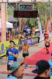 BIB: 42195, 1026, 54005, 45911
                            <button type="button" onclick="openModal(9351853)" class="btn btn-primary btn-sm float-right btn-popup" data-toggle="modal" data-target=".modal-high-quality">
                        <i class="fas fa-shopping-cart"></i> Add to Cart
                    </button>
                                            <button type="button" onclick="isThisMe(9351853, true)" class="btn btn-success btn-sm float-right btn-popup btn-isme hidden" data-toggle="tooltip" data-placement="bottom" title="นี่คือรูปของคุณใช่ไหม คลิกที่นี่เพื่อเอาเข้าอัลบั้ม">
                        <i class="fas fa-plus"></i> Add to album
                    </button>
                    <button type="button" onclick="isThisMe(9351853, false)" class="btn btn-warning btn-sm float-right btn-popup btn-isnotme hidden">
                        <i class="fas fa-ban"></i> Remove from album
                    </button>