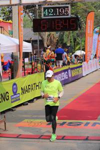 BIB: 42195, 1845
                            <button type="button" onclick="openModal(9423398)" class="btn btn-primary btn-sm float-right btn-popup" data-toggle="modal" data-target=".modal-high-quality">
                        <i class="fas fa-shopping-cart"></i> Add to Cart
                    </button>
                                            <button type="button" onclick="isThisMe(9423398, true)" class="btn btn-success btn-sm float-right btn-popup btn-isme hidden" data-toggle="tooltip" data-placement="bottom" title="นี่คือรูปของคุณใช่ไหม คลิกที่นี่เพื่อเอาเข้าอัลบั้ม">
                        <i class="fas fa-plus"></i> Add to album
                    </button>
                    <button type="button" onclick="isThisMe(9423398, false)" class="btn btn-warning btn-sm float-right btn-popup btn-isnotme hidden">
                        <i class="fas fa-ban"></i> Remove from album
                    </button>