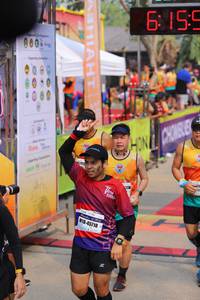 BIB: 6155, 000, 45718
                            <button type="button" onclick="openModal(9422611)" class="btn btn-primary btn-sm float-right btn-popup" data-toggle="modal" data-target=".modal-high-quality">
                        <i class="fas fa-shopping-cart"></i> Add to Cart
                    </button>
                                            <button type="button" onclick="isThisMe(9422611, true)" class="btn btn-success btn-sm float-right btn-popup btn-isme hidden" data-toggle="tooltip" data-placement="bottom" title="นี่คือรูปของคุณใช่ไหม คลิกที่นี่เพื่อเอาเข้าอัลบั้ม">
                        <i class="fas fa-plus"></i> Add to album
                    </button>
                    <button type="button" onclick="isThisMe(9422611, false)" class="btn btn-warning btn-sm float-right btn-popup btn-isnotme hidden">
                        <i class="fas fa-ban"></i> Remove from album
                    </button>