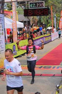 BIB: 42195, 61628, 42083
                            <button type="button" onclick="openModal(9423228)" class="btn btn-primary btn-sm float-right btn-popup" data-toggle="modal" data-target=".modal-high-quality">
                        <i class="fas fa-shopping-cart"></i> Add to Cart
                    </button>
                                            <button type="button" onclick="isThisMe(9423228, true)" class="btn btn-success btn-sm float-right btn-popup btn-isme hidden" data-toggle="tooltip" data-placement="bottom" title="นี่คือรูปของคุณใช่ไหม คลิกที่นี่เพื่อเอาเข้าอัลบั้ม">
                        <i class="fas fa-plus"></i> Add to album
                    </button>
                    <button type="button" onclick="isThisMe(9423228, false)" class="btn btn-warning btn-sm float-right btn-popup btn-isnotme hidden">
                        <i class="fas fa-ban"></i> Remove from album
                    </button>