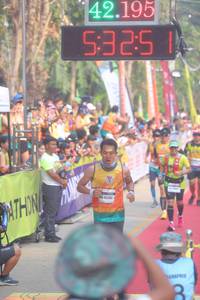 BIB: 42195, 5325, 42282
                            <button type="button" onclick="openModal(9141647)" class="btn btn-primary btn-sm float-right btn-popup" data-toggle="modal" data-target=".modal-high-quality">
                        <i class="fas fa-shopping-cart"></i> Add to Cart
                    </button>
                                            <button type="button" onclick="isThisMe(9141647, true)" class="btn btn-success btn-sm float-right btn-popup btn-isme hidden" data-toggle="tooltip" data-placement="bottom" title="นี่คือรูปของคุณใช่ไหม คลิกที่นี่เพื่อเอาเข้าอัลบั้ม">
                        <i class="fas fa-plus"></i> Add to album
                    </button>
                    <button type="button" onclick="isThisMe(9141647, false)" class="btn btn-warning btn-sm float-right btn-popup btn-isnotme hidden">
                        <i class="fas fa-ban"></i> Remove from album
                    </button>