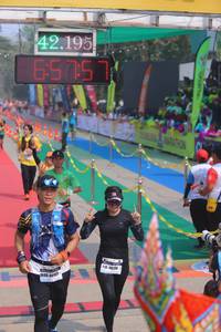 BIB: 42195, 65757, 409
                            <button type="button" onclick="openModal(9513978)" class="btn btn-primary btn-sm float-right btn-popup" data-toggle="modal" data-target=".modal-high-quality">
                        <i class="fas fa-shopping-cart"></i> Add to Cart
                    </button>
                                            <button type="button" onclick="isThisMe(9513978, true)" class="btn btn-success btn-sm float-right btn-popup btn-isme hidden" data-toggle="tooltip" data-placement="bottom" title="นี่คือรูปของคุณใช่ไหม คลิกที่นี่เพื่อเอาเข้าอัลบั้ม">
                        <i class="fas fa-plus"></i> Add to album
                    </button>
                    <button type="button" onclick="isThisMe(9513978, false)" class="btn btn-warning btn-sm float-right btn-popup btn-isnotme hidden">
                        <i class="fas fa-ban"></i> Remove from album
                    </button>