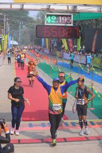 BIB: 42195, 65827
                            <button type="button" onclick="openModal(9514034)" class="btn btn-primary btn-sm float-right btn-popup" data-toggle="modal" data-target=".modal-high-quality">
                        <i class="fas fa-shopping-cart"></i> Add to Cart
                    </button>
                                            <button type="button" onclick="isThisMe(9514034, true)" class="btn btn-success btn-sm float-right btn-popup btn-isme hidden" data-toggle="tooltip" data-placement="bottom" title="นี่คือรูปของคุณใช่ไหม คลิกที่นี่เพื่อเอาเข้าอัลบั้ม">
                        <i class="fas fa-plus"></i> Add to album
                    </button>
                    <button type="button" onclick="isThisMe(9514034, false)" class="btn btn-warning btn-sm float-right btn-popup btn-isnotme hidden">
                        <i class="fas fa-ban"></i> Remove from album
                    </button>