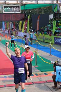 BIB: 42195, 408
                            <button type="button" onclick="openModal(9478981)" class="btn btn-primary btn-sm float-right btn-popup" data-toggle="modal" data-target=".modal-high-quality">
                        <i class="fas fa-shopping-cart"></i> Add to Cart
                    </button>
                                            <button type="button" onclick="isThisMe(9478981, true)" class="btn btn-success btn-sm float-right btn-popup btn-isme hidden" data-toggle="tooltip" data-placement="bottom" title="นี่คือรูปของคุณใช่ไหม คลิกที่นี่เพื่อเอาเข้าอัลบั้ม">
                        <i class="fas fa-plus"></i> Add to album
                    </button>
                    <button type="button" onclick="isThisMe(9478981, false)" class="btn btn-warning btn-sm float-right btn-popup btn-isnotme hidden">
                        <i class="fas fa-ban"></i> Remove from album
                    </button>