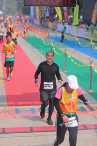 BIB: 4581, 45372
                            <button type="button" onclick="openModal(9513494)" class="btn btn-primary btn-sm float-right btn-popup" data-toggle="modal" data-target=".modal-high-quality">
                        <i class="fas fa-shopping-cart"></i> Add to Cart
                    </button>
                                            <button type="button" onclick="isThisMe(9513494, true)" class="btn btn-success btn-sm float-right btn-popup btn-isme hidden" data-toggle="tooltip" data-placement="bottom" title="นี่คือรูปของคุณใช่ไหม คลิกที่นี่เพื่อเอาเข้าอัลบั้ม">
                        <i class="fas fa-plus"></i> Add to album
                    </button>
                    <button type="button" onclick="isThisMe(9513494, false)" class="btn btn-warning btn-sm float-right btn-popup btn-isnotme hidden">
                        <i class="fas fa-ban"></i> Remove from album
                    </button>