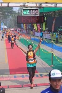 BIB: 42195, 6582
                            <button type="button" onclick="openModal(9514017)" class="btn btn-primary btn-sm float-right btn-popup" data-toggle="modal" data-target=".modal-high-quality">
                        <i class="fas fa-shopping-cart"></i> Add to Cart
                    </button>
                                            <button type="button" onclick="isThisMe(9514017, true)" class="btn btn-success btn-sm float-right btn-popup btn-isme hidden" data-toggle="tooltip" data-placement="bottom" title="นี่คือรูปของคุณใช่ไหม คลิกที่นี่เพื่อเอาเข้าอัลบั้ม">
                        <i class="fas fa-plus"></i> Add to album
                    </button>
                    <button type="button" onclick="isThisMe(9514017, false)" class="btn btn-warning btn-sm float-right btn-popup btn-isnotme hidden">
                        <i class="fas fa-ban"></i> Remove from album
                    </button>