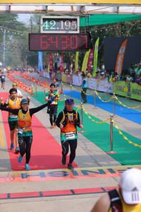 BIB: 42195, 64301
                            <button type="button" onclick="openModal(9483175)" class="btn btn-primary btn-sm float-right btn-popup" data-toggle="modal" data-target=".modal-high-quality">
                        <i class="fas fa-shopping-cart"></i> Add to Cart
                    </button>
                                            <button type="button" onclick="isThisMe(9483175, true)" class="btn btn-success btn-sm float-right btn-popup btn-isme hidden" data-toggle="tooltip" data-placement="bottom" title="นี่คือรูปของคุณใช่ไหม คลิกที่นี่เพื่อเอาเข้าอัลบั้ม">
                        <i class="fas fa-plus"></i> Add to album
                    </button>
                    <button type="button" onclick="isThisMe(9483175, false)" class="btn btn-warning btn-sm float-right btn-popup btn-isnotme hidden">
                        <i class="fas fa-ban"></i> Remove from album
                    </button>