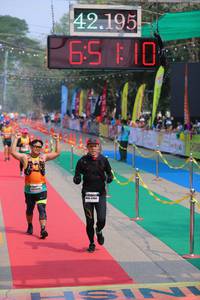 BIB: 42195
                            <button type="button" onclick="openModal(9492288)" class="btn btn-primary btn-sm float-right btn-popup" data-toggle="modal" data-target=".modal-high-quality">
                        <i class="fas fa-shopping-cart"></i> Add to Cart
                    </button>
                                            <button type="button" onclick="isThisMe(9492288, true)" class="btn btn-success btn-sm float-right btn-popup btn-isme hidden" data-toggle="tooltip" data-placement="bottom" title="นี่คือรูปของคุณใช่ไหม คลิกที่นี่เพื่อเอาเข้าอัลบั้ม">
                        <i class="fas fa-plus"></i> Add to album
                    </button>
                    <button type="button" onclick="isThisMe(9492288, false)" class="btn btn-warning btn-sm float-right btn-popup btn-isnotme hidden">
                        <i class="fas fa-ban"></i> Remove from album
                    </button>