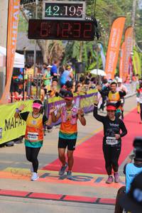 BIB: 42195, 61232, 45623, 453
                            <button type="button" onclick="openModal(9356865)" class="btn btn-primary btn-sm float-right btn-popup" data-toggle="modal" data-target=".modal-high-quality">
                        <i class="fas fa-shopping-cart"></i> Add to Cart
                    </button>
                                            <button type="button" onclick="isThisMe(9356865, true)" class="btn btn-success btn-sm float-right btn-popup btn-isme hidden" data-toggle="tooltip" data-placement="bottom" title="นี่คือรูปของคุณใช่ไหม คลิกที่นี่เพื่อเอาเข้าอัลบั้ม">
                        <i class="fas fa-plus"></i> Add to album
                    </button>
                    <button type="button" onclick="isThisMe(9356865, false)" class="btn btn-warning btn-sm float-right btn-popup btn-isnotme hidden">
                        <i class="fas fa-ban"></i> Remove from album
                    </button>