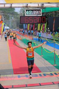 BIB: 42195, 6200, 42358
                            <button type="button" onclick="openModal(9492840)" class="btn btn-primary btn-sm float-right btn-popup" data-toggle="modal" data-target=".modal-high-quality">
                        <i class="fas fa-shopping-cart"></i> Add to Cart
                    </button>
                                            <button type="button" onclick="isThisMe(9492840, true)" class="btn btn-success btn-sm float-right btn-popup btn-isme hidden" data-toggle="tooltip" data-placement="bottom" title="นี่คือรูปของคุณใช่ไหม คลิกที่นี่เพื่อเอาเข้าอัลบั้ม">
                        <i class="fas fa-plus"></i> Add to album
                    </button>
                    <button type="button" onclick="isThisMe(9492840, false)" class="btn btn-warning btn-sm float-right btn-popup btn-isnotme hidden">
                        <i class="fas fa-ban"></i> Remove from album
                    </button>