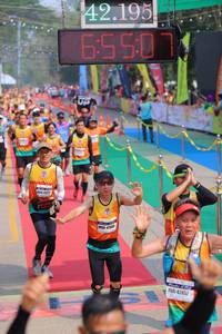 BIB: 42195, 65501, 42451
                            <button type="button" onclick="openModal(9513019)" class="btn btn-primary btn-sm float-right btn-popup" data-toggle="modal" data-target=".modal-high-quality">
                        <i class="fas fa-shopping-cart"></i> Add to Cart
                    </button>
                                            <button type="button" onclick="isThisMe(9513019, true)" class="btn btn-success btn-sm float-right btn-popup btn-isme hidden" data-toggle="tooltip" data-placement="bottom" title="นี่คือรูปของคุณใช่ไหม คลิกที่นี่เพื่อเอาเข้าอัลบั้ม">
                        <i class="fas fa-plus"></i> Add to album
                    </button>
                    <button type="button" onclick="isThisMe(9513019, false)" class="btn btn-warning btn-sm float-right btn-popup btn-isnotme hidden">
                        <i class="fas fa-ban"></i> Remove from album
                    </button>