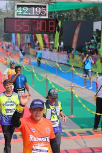 BIB: 42195, 47691, 6211
                            <button type="button" onclick="openModal(9513683)" class="btn btn-primary btn-sm float-right btn-popup" data-toggle="modal" data-target=".modal-high-quality">
                        <i class="fas fa-shopping-cart"></i> Add to Cart
                    </button>
                                            <button type="button" onclick="isThisMe(9513683, true)" class="btn btn-success btn-sm float-right btn-popup btn-isme hidden" data-toggle="tooltip" data-placement="bottom" title="นี่คือรูปของคุณใช่ไหม คลิกที่นี่เพื่อเอาเข้าอัลบั้ม">
                        <i class="fas fa-plus"></i> Add to album
                    </button>
                    <button type="button" onclick="isThisMe(9513683, false)" class="btn btn-warning btn-sm float-right btn-popup btn-isnotme hidden">
                        <i class="fas fa-ban"></i> Remove from album
                    </button>