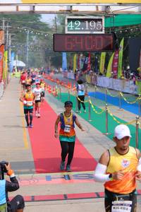 BIB: 42195, 6400
                            <button type="button" onclick="openModal(9478476)" class="btn btn-primary btn-sm float-right btn-popup" data-toggle="modal" data-target=".modal-high-quality">
                        <i class="fas fa-shopping-cart"></i> Add to Cart
                    </button>
                                            <button type="button" onclick="isThisMe(9478476, true)" class="btn btn-success btn-sm float-right btn-popup btn-isme hidden" data-toggle="tooltip" data-placement="bottom" title="นี่คือรูปของคุณใช่ไหม คลิกที่นี่เพื่อเอาเข้าอัลบั้ม">
                        <i class="fas fa-plus"></i> Add to album
                    </button>
                    <button type="button" onclick="isThisMe(9478476, false)" class="btn btn-warning btn-sm float-right btn-popup btn-isnotme hidden">
                        <i class="fas fa-ban"></i> Remove from album
                    </button>