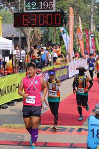 BIB: 42195, 63000, 4413, 48467
                            <button type="button" onclick="openModal(9457316)" class="btn btn-primary btn-sm float-right btn-popup" data-toggle="modal" data-target=".modal-high-quality">
                        <i class="fas fa-shopping-cart"></i> Add to Cart
                    </button>
                                            <button type="button" onclick="isThisMe(9457316, true)" class="btn btn-success btn-sm float-right btn-popup btn-isme hidden" data-toggle="tooltip" data-placement="bottom" title="นี่คือรูปของคุณใช่ไหม คลิกที่นี่เพื่อเอาเข้าอัลบั้ม">
                        <i class="fas fa-plus"></i> Add to album
                    </button>
                    <button type="button" onclick="isThisMe(9457316, false)" class="btn btn-warning btn-sm float-right btn-popup btn-isnotme hidden">
                        <i class="fas fa-ban"></i> Remove from album
                    </button>