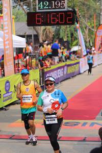 BIB: 42195, 1602, 4798, 45248
                            <button type="button" onclick="openModal(9422790)" class="btn btn-primary btn-sm float-right btn-popup" data-toggle="modal" data-target=".modal-high-quality">
                        <i class="fas fa-shopping-cart"></i> Add to Cart
                    </button>
                                            <button type="button" onclick="isThisMe(9422790, true)" class="btn btn-success btn-sm float-right btn-popup btn-isme hidden" data-toggle="tooltip" data-placement="bottom" title="นี่คือรูปของคุณใช่ไหม คลิกที่นี่เพื่อเอาเข้าอัลบั้ม">
                        <i class="fas fa-plus"></i> Add to album
                    </button>
                    <button type="button" onclick="isThisMe(9422790, false)" class="btn btn-warning btn-sm float-right btn-popup btn-isnotme hidden">
                        <i class="fas fa-ban"></i> Remove from album
                    </button>