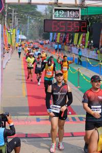 BIB: 42195, 65352, 45833, 46517
                            <button type="button" onclick="openModal(9512732)" class="btn btn-primary btn-sm float-right btn-popup" data-toggle="modal" data-target=".modal-high-quality">
                        <i class="fas fa-shopping-cart"></i> Add to Cart
                    </button>
                                            <button type="button" onclick="isThisMe(9512732, true)" class="btn btn-success btn-sm float-right btn-popup btn-isme hidden" data-toggle="tooltip" data-placement="bottom" title="นี่คือรูปของคุณใช่ไหม คลิกที่นี่เพื่อเอาเข้าอัลบั้ม">
                        <i class="fas fa-plus"></i> Add to album
                    </button>
                    <button type="button" onclick="isThisMe(9512732, false)" class="btn btn-warning btn-sm float-right btn-popup btn-isnotme hidden">
                        <i class="fas fa-ban"></i> Remove from album
                    </button>