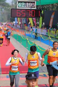 BIB: 42195, 6570, 41924, 40091
                            <button type="button" onclick="openModal(9513661)" class="btn btn-primary btn-sm float-right btn-popup" data-toggle="modal" data-target=".modal-high-quality">
                        <i class="fas fa-shopping-cart"></i> Add to Cart
                    </button>
                                            <button type="button" onclick="isThisMe(9513661, true)" class="btn btn-success btn-sm float-right btn-popup btn-isme hidden" data-toggle="tooltip" data-placement="bottom" title="นี่คือรูปของคุณใช่ไหม คลิกที่นี่เพื่อเอาเข้าอัลบั้ม">
                        <i class="fas fa-plus"></i> Add to album
                    </button>
                    <button type="button" onclick="isThisMe(9513661, false)" class="btn btn-warning btn-sm float-right btn-popup btn-isnotme hidden">
                        <i class="fas fa-ban"></i> Remove from album
                    </button>