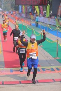 BIB: 4532, 47200
                            <button type="button" onclick="openModal(9513481)" class="btn btn-primary btn-sm float-right btn-popup" data-toggle="modal" data-target=".modal-high-quality">
                        <i class="fas fa-shopping-cart"></i> Add to Cart
                    </button>
                                            <button type="button" onclick="isThisMe(9513481, true)" class="btn btn-success btn-sm float-right btn-popup btn-isme hidden" data-toggle="tooltip" data-placement="bottom" title="นี่คือรูปของคุณใช่ไหม คลิกที่นี่เพื่อเอาเข้าอัลบั้ม">
                        <i class="fas fa-plus"></i> Add to album
                    </button>
                    <button type="button" onclick="isThisMe(9513481, false)" class="btn btn-warning btn-sm float-right btn-popup btn-isnotme hidden">
                        <i class="fas fa-ban"></i> Remove from album
                    </button>