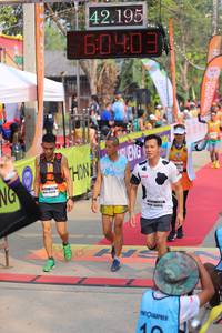 BIB: 42195, 60403, 4225
                            <button type="button" onclick="openModal(9327936)" class="btn btn-primary btn-sm float-right btn-popup" data-toggle="modal" data-target=".modal-high-quality">
                        <i class="fas fa-shopping-cart"></i> Add to Cart
                    </button>
                                            <button type="button" onclick="isThisMe(9327936, true)" class="btn btn-success btn-sm float-right btn-popup btn-isme hidden" data-toggle="tooltip" data-placement="bottom" title="นี่คือรูปของคุณใช่ไหม คลิกที่นี่เพื่อเอาเข้าอัลบั้ม">
                        <i class="fas fa-plus"></i> Add to album
                    </button>
                    <button type="button" onclick="isThisMe(9327936, false)" class="btn btn-warning btn-sm float-right btn-popup btn-isnotme hidden">
                        <i class="fas fa-ban"></i> Remove from album
                    </button>