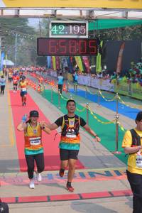 BIB: 42195, 65805
                            <button type="button" onclick="openModal(9513980)" class="btn btn-primary btn-sm float-right btn-popup" data-toggle="modal" data-target=".modal-high-quality">
                        <i class="fas fa-shopping-cart"></i> Add to Cart
                    </button>
                                            <button type="button" onclick="isThisMe(9513980, true)" class="btn btn-success btn-sm float-right btn-popup btn-isme hidden" data-toggle="tooltip" data-placement="bottom" title="นี่คือรูปของคุณใช่ไหม คลิกที่นี่เพื่อเอาเข้าอัลบั้ม">
                        <i class="fas fa-plus"></i> Add to album
                    </button>
                    <button type="button" onclick="isThisMe(9513980, false)" class="btn btn-warning btn-sm float-right btn-popup btn-isnotme hidden">
                        <i class="fas fa-ban"></i> Remove from album
                    </button>