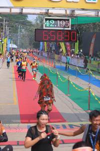 BIB: 42195, 65830
                            <button type="button" onclick="openModal(9514050)" class="btn btn-primary btn-sm float-right btn-popup" data-toggle="modal" data-target=".modal-high-quality">
                        <i class="fas fa-shopping-cart"></i> Add to Cart
                    </button>
                                            <button type="button" onclick="isThisMe(9514050, true)" class="btn btn-success btn-sm float-right btn-popup btn-isme hidden" data-toggle="tooltip" data-placement="bottom" title="นี่คือรูปของคุณใช่ไหม คลิกที่นี่เพื่อเอาเข้าอัลบั้ม">
                        <i class="fas fa-plus"></i> Add to album
                    </button>
                    <button type="button" onclick="isThisMe(9514050, false)" class="btn btn-warning btn-sm float-right btn-popup btn-isnotme hidden">
                        <i class="fas fa-ban"></i> Remove from album
                    </button>