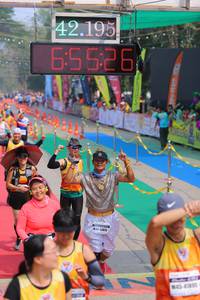 BIB: 42195, 65526, 423, 480
                            <button type="button" onclick="openModal(9513158)" class="btn btn-primary btn-sm float-right btn-popup" data-toggle="modal" data-target=".modal-high-quality">
                        <i class="fas fa-shopping-cart"></i> Add to Cart
                    </button>
                                            <button type="button" onclick="isThisMe(9513158, true)" class="btn btn-success btn-sm float-right btn-popup btn-isme hidden" data-toggle="tooltip" data-placement="bottom" title="นี่คือรูปของคุณใช่ไหม คลิกที่นี่เพื่อเอาเข้าอัลบั้ม">
                        <i class="fas fa-plus"></i> Add to album
                    </button>
                    <button type="button" onclick="isThisMe(9513158, false)" class="btn btn-warning btn-sm float-right btn-popup btn-isnotme hidden">
                        <i class="fas fa-ban"></i> Remove from album
                    </button>