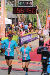 BIB: 42195, 42518, 40013
                            <button type="button" onclick="openModal(9153225)" class="btn btn-primary btn-sm float-right btn-popup" data-toggle="modal" data-target=".modal-high-quality">
                        <i class="fas fa-shopping-cart"></i> Add to Cart
                    </button>
                                            <button type="button" onclick="isThisMe(9153225, true)" class="btn btn-success btn-sm float-right btn-popup btn-isme hidden" data-toggle="tooltip" data-placement="bottom" title="นี่คือรูปของคุณใช่ไหม คลิกที่นี่เพื่อเอาเข้าอัลบั้ม">
                        <i class="fas fa-plus"></i> Add to album
                    </button>
                    <button type="button" onclick="isThisMe(9153225, false)" class="btn btn-warning btn-sm float-right btn-popup btn-isnotme hidden">
                        <i class="fas fa-ban"></i> Remove from album
                    </button>
