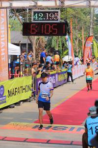 BIB: 42195, 6105
                            <button type="button" onclick="openModal(9353244)" class="btn btn-primary btn-sm float-right btn-popup" data-toggle="modal" data-target=".modal-high-quality">
                        <i class="fas fa-shopping-cart"></i> Add to Cart
                    </button>
                                            <button type="button" onclick="isThisMe(9353244, true)" class="btn btn-success btn-sm float-right btn-popup btn-isme hidden" data-toggle="tooltip" data-placement="bottom" title="นี่คือรูปของคุณใช่ไหม คลิกที่นี่เพื่อเอาเข้าอัลบั้ม">
                        <i class="fas fa-plus"></i> Add to album
                    </button>
                    <button type="button" onclick="isThisMe(9353244, false)" class="btn btn-warning btn-sm float-right btn-popup btn-isnotme hidden">
                        <i class="fas fa-ban"></i> Remove from album
                    </button>