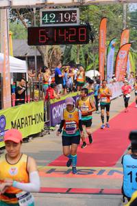 BIB: 42195, 61428, 454
                            <button type="button" onclick="openModal(9417396)" class="btn btn-primary btn-sm float-right btn-popup" data-toggle="modal" data-target=".modal-high-quality">
                        <i class="fas fa-shopping-cart"></i> Add to Cart
                    </button>
                                            <button type="button" onclick="isThisMe(9417396, true)" class="btn btn-success btn-sm float-right btn-popup btn-isme hidden" data-toggle="tooltip" data-placement="bottom" title="นี่คือรูปของคุณใช่ไหม คลิกที่นี่เพื่อเอาเข้าอัลบั้ม">
                        <i class="fas fa-plus"></i> Add to album
                    </button>
                    <button type="button" onclick="isThisMe(9417396, false)" class="btn btn-warning btn-sm float-right btn-popup btn-isnotme hidden">
                        <i class="fas fa-ban"></i> Remove from album
                    </button>