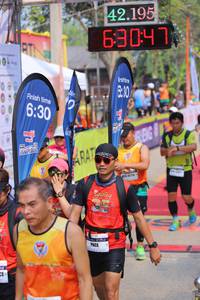 BIB: 42195, 6304, 630
                            <button type="button" onclick="openModal(9462715)" class="btn btn-primary btn-sm float-right btn-popup" data-toggle="modal" data-target=".modal-high-quality">
                        <i class="fas fa-shopping-cart"></i> Add to Cart
                    </button>
                                            <button type="button" onclick="isThisMe(9462715, true)" class="btn btn-success btn-sm float-right btn-popup btn-isme hidden" data-toggle="tooltip" data-placement="bottom" title="นี่คือรูปของคุณใช่ไหม คลิกที่นี่เพื่อเอาเข้าอัลบั้ม">
                        <i class="fas fa-plus"></i> Add to album
                    </button>
                    <button type="button" onclick="isThisMe(9462715, false)" class="btn btn-warning btn-sm float-right btn-popup btn-isnotme hidden">
                        <i class="fas fa-ban"></i> Remove from album
                    </button>