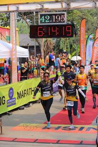 BIB: 42195, 614
                            <button type="button" onclick="openModal(9416541)" class="btn btn-primary btn-sm float-right btn-popup" data-toggle="modal" data-target=".modal-high-quality">
                        <i class="fas fa-shopping-cart"></i> Add to Cart
                    </button>
                                            <button type="button" onclick="isThisMe(9416541, true)" class="btn btn-success btn-sm float-right btn-popup btn-isme hidden" data-toggle="tooltip" data-placement="bottom" title="นี่คือรูปของคุณใช่ไหม คลิกที่นี่เพื่อเอาเข้าอัลบั้ม">
                        <i class="fas fa-plus"></i> Add to album
                    </button>
                    <button type="button" onclick="isThisMe(9416541, false)" class="btn btn-warning btn-sm float-right btn-popup btn-isnotme hidden">
                        <i class="fas fa-ban"></i> Remove from album
                    </button>