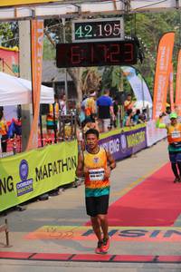 BIB: 42195, 123
                            <button type="button" onclick="openModal(9424050)" class="btn btn-primary btn-sm float-right btn-popup" data-toggle="modal" data-target=".modal-high-quality">
                        <i class="fas fa-shopping-cart"></i> Add to Cart
                    </button>
                                            <button type="button" onclick="isThisMe(9424050, true)" class="btn btn-success btn-sm float-right btn-popup btn-isme hidden" data-toggle="tooltip" data-placement="bottom" title="นี่คือรูปของคุณใช่ไหม คลิกที่นี่เพื่อเอาเข้าอัลบั้ม">
                        <i class="fas fa-plus"></i> Add to album
                    </button>
                    <button type="button" onclick="isThisMe(9424050, false)" class="btn btn-warning btn-sm float-right btn-popup btn-isnotme hidden">
                        <i class="fas fa-ban"></i> Remove from album
                    </button>