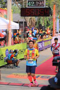BIB: 42195, 55054, 47327
                            <button type="button" onclick="openModal(9152505)" class="btn btn-primary btn-sm float-right btn-popup" data-toggle="modal" data-target=".modal-high-quality">
                        <i class="fas fa-shopping-cart"></i> Add to Cart
                    </button>
                                            <button type="button" onclick="isThisMe(9152505, true)" class="btn btn-success btn-sm float-right btn-popup btn-isme hidden" data-toggle="tooltip" data-placement="bottom" title="นี่คือรูปของคุณใช่ไหม คลิกที่นี่เพื่อเอาเข้าอัลบั้ม">
                        <i class="fas fa-plus"></i> Add to album
                    </button>
                    <button type="button" onclick="isThisMe(9152505, false)" class="btn btn-warning btn-sm float-right btn-popup btn-isnotme hidden">
                        <i class="fas fa-ban"></i> Remove from album
                    </button>