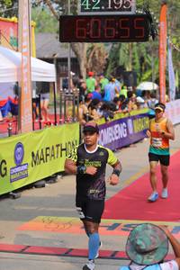 BIB: 42195, 60655
                            <button type="button" onclick="openModal(9337994)" class="btn btn-primary btn-sm float-right btn-popup" data-toggle="modal" data-target=".modal-high-quality">
                        <i class="fas fa-shopping-cart"></i> Add to Cart
                    </button>
                                            <button type="button" onclick="isThisMe(9337994, true)" class="btn btn-success btn-sm float-right btn-popup btn-isme hidden" data-toggle="tooltip" data-placement="bottom" title="นี่คือรูปของคุณใช่ไหม คลิกที่นี่เพื่อเอาเข้าอัลบั้ม">
                        <i class="fas fa-plus"></i> Add to album
                    </button>
                    <button type="button" onclick="isThisMe(9337994, false)" class="btn btn-warning btn-sm float-right btn-popup btn-isnotme hidden">
                        <i class="fas fa-ban"></i> Remove from album
                    </button>