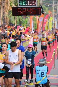 BIB: 42195, 5245, 4515, 16681
                            <button type="button" onclick="openModal(9132939)" class="btn btn-primary btn-sm float-right btn-popup" data-toggle="modal" data-target=".modal-high-quality">
                        <i class="fas fa-shopping-cart"></i> Add to Cart
                    </button>
                                            <button type="button" onclick="isThisMe(9132939, true)" class="btn btn-success btn-sm float-right btn-popup btn-isme hidden" data-toggle="tooltip" data-placement="bottom" title="นี่คือรูปของคุณใช่ไหม คลิกที่นี่เพื่อเอาเข้าอัลบั้ม">
                        <i class="fas fa-plus"></i> Add to album
                    </button>
                    <button type="button" onclick="isThisMe(9132939, false)" class="btn btn-warning btn-sm float-right btn-popup btn-isnotme hidden">
                        <i class="fas fa-ban"></i> Remove from album
                    </button>