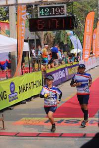 BIB: 42195
                            <button type="button" onclick="openModal(9423913)" class="btn btn-primary btn-sm float-right btn-popup" data-toggle="modal" data-target=".modal-high-quality">
                        <i class="fas fa-shopping-cart"></i> Add to Cart
                    </button>
                                            <button type="button" onclick="isThisMe(9423913, true)" class="btn btn-success btn-sm float-right btn-popup btn-isme hidden" data-toggle="tooltip" data-placement="bottom" title="นี่คือรูปของคุณใช่ไหม คลิกที่นี่เพื่อเอาเข้าอัลบั้ม">
                        <i class="fas fa-plus"></i> Add to album
                    </button>
                    <button type="button" onclick="isThisMe(9423913, false)" class="btn btn-warning btn-sm float-right btn-popup btn-isnotme hidden">
                        <i class="fas fa-ban"></i> Remove from album
                    </button>