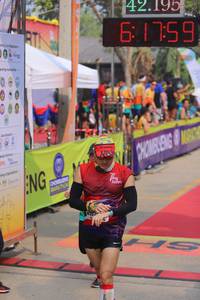 BIB: 42195, 61759
                            <button type="button" onclick="openModal(9424984)" class="btn btn-primary btn-sm float-right btn-popup" data-toggle="modal" data-target=".modal-high-quality">
                        <i class="fas fa-shopping-cart"></i> Add to Cart
                    </button>
                                            <button type="button" onclick="isThisMe(9424984, true)" class="btn btn-success btn-sm float-right btn-popup btn-isme hidden" data-toggle="tooltip" data-placement="bottom" title="นี่คือรูปของคุณใช่ไหม คลิกที่นี่เพื่อเอาเข้าอัลบั้ม">
                        <i class="fas fa-plus"></i> Add to album
                    </button>
                    <button type="button" onclick="isThisMe(9424984, false)" class="btn btn-warning btn-sm float-right btn-popup btn-isnotme hidden">
                        <i class="fas fa-ban"></i> Remove from album
                    </button>