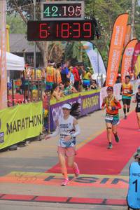 BIB: 42195, 1839
                            <button type="button" onclick="openModal(9425972)" class="btn btn-primary btn-sm float-right btn-popup" data-toggle="modal" data-target=".modal-high-quality">
                        <i class="fas fa-shopping-cart"></i> Add to Cart
                    </button>
                                            <button type="button" onclick="isThisMe(9425972, true)" class="btn btn-success btn-sm float-right btn-popup btn-isme hidden" data-toggle="tooltip" data-placement="bottom" title="นี่คือรูปของคุณใช่ไหม คลิกที่นี่เพื่อเอาเข้าอัลบั้ม">
                        <i class="fas fa-plus"></i> Add to album
                    </button>
                    <button type="button" onclick="isThisMe(9425972, false)" class="btn btn-warning btn-sm float-right btn-popup btn-isnotme hidden">
                        <i class="fas fa-ban"></i> Remove from album
                    </button>