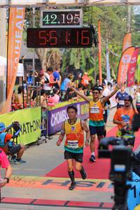 BIB: 42195, 91195, 40827
                            <button type="button" onclick="openModal(9152841)" class="btn btn-primary btn-sm float-right btn-popup" data-toggle="modal" data-target=".modal-high-quality">
                        <i class="fas fa-shopping-cart"></i> Add to Cart
                    </button>
                                            <button type="button" onclick="isThisMe(9152841, true)" class="btn btn-success btn-sm float-right btn-popup btn-isme hidden" data-toggle="tooltip" data-placement="bottom" title="นี่คือรูปของคุณใช่ไหม คลิกที่นี่เพื่อเอาเข้าอัลบั้ม">
                        <i class="fas fa-plus"></i> Add to album
                    </button>
                    <button type="button" onclick="isThisMe(9152841, false)" class="btn btn-warning btn-sm float-right btn-popup btn-isnotme hidden">
                        <i class="fas fa-ban"></i> Remove from album
                    </button>