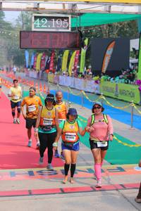 BIB: 42195, 484
                            <button type="button" onclick="openModal(9467386)" class="btn btn-primary btn-sm float-right btn-popup" data-toggle="modal" data-target=".modal-high-quality">
                        <i class="fas fa-shopping-cart"></i> Add to Cart
                    </button>
                                            <button type="button" onclick="isThisMe(9467386, true)" class="btn btn-success btn-sm float-right btn-popup btn-isme hidden" data-toggle="tooltip" data-placement="bottom" title="นี่คือรูปของคุณใช่ไหม คลิกที่นี่เพื่อเอาเข้าอัลบั้ม">
                        <i class="fas fa-plus"></i> Add to album
                    </button>
                    <button type="button" onclick="isThisMe(9467386, false)" class="btn btn-warning btn-sm float-right btn-popup btn-isnotme hidden">
                        <i class="fas fa-ban"></i> Remove from album
                    </button>