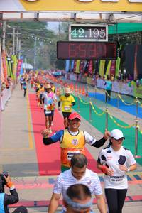 BIB: 42195
                            <button type="button" onclick="openModal(9494298)" class="btn btn-primary btn-sm float-right btn-popup" data-toggle="modal" data-target=".modal-high-quality">
                        <i class="fas fa-shopping-cart"></i> Add to Cart
                    </button>
                                            <button type="button" onclick="isThisMe(9494298, true)" class="btn btn-success btn-sm float-right btn-popup btn-isme hidden" data-toggle="tooltip" data-placement="bottom" title="นี่คือรูปของคุณใช่ไหม คลิกที่นี่เพื่อเอาเข้าอัลบั้ม">
                        <i class="fas fa-plus"></i> Add to album
                    </button>
                    <button type="button" onclick="isThisMe(9494298, false)" class="btn btn-warning btn-sm float-right btn-popup btn-isnotme hidden">
                        <i class="fas fa-ban"></i> Remove from album
                    </button>