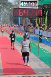 BIB: 42195, 4304
                            <button type="button" onclick="openModal(9481976)" class="btn btn-primary btn-sm float-right btn-popup" data-toggle="modal" data-target=".modal-high-quality">
                        <i class="fas fa-shopping-cart"></i> Add to Cart
                    </button>
                                            <button type="button" onclick="isThisMe(9481976, true)" class="btn btn-success btn-sm float-right btn-popup btn-isme hidden" data-toggle="tooltip" data-placement="bottom" title="นี่คือรูปของคุณใช่ไหม คลิกที่นี่เพื่อเอาเข้าอัลบั้ม">
                        <i class="fas fa-plus"></i> Add to album
                    </button>
                    <button type="button" onclick="isThisMe(9481976, false)" class="btn btn-warning btn-sm float-right btn-popup btn-isnotme hidden">
                        <i class="fas fa-ban"></i> Remove from album
                    </button>