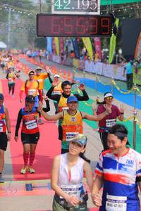 BIB: 42195, 65639, 45140, 47161
                            <button type="button" onclick="openModal(9513244)" class="btn btn-primary btn-sm float-right btn-popup" data-toggle="modal" data-target=".modal-high-quality">
                        <i class="fas fa-shopping-cart"></i> Add to Cart
                    </button>
                                            <button type="button" onclick="isThisMe(9513244, true)" class="btn btn-success btn-sm float-right btn-popup btn-isme hidden" data-toggle="tooltip" data-placement="bottom" title="นี่คือรูปของคุณใช่ไหม คลิกที่นี่เพื่อเอาเข้าอัลบั้ม">
                        <i class="fas fa-plus"></i> Add to album
                    </button>
                    <button type="button" onclick="isThisMe(9513244, false)" class="btn btn-warning btn-sm float-right btn-popup btn-isnotme hidden">
                        <i class="fas fa-ban"></i> Remove from album
                    </button>