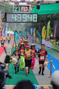 BIB: 2114, 43948, 
                            <button type="button" onclick="openModal(9348326)" class="btn btn-primary btn-sm float-right btn-popup" data-toggle="modal" data-target=".modal-high-quality">
                        <i class="fas fa-shopping-cart"></i> Add to Cart
                    </button>
                                            <button type="button" onclick="isThisMe(9348326, true)" class="btn btn-success btn-sm float-right btn-popup btn-isme hidden" data-toggle="tooltip" data-placement="bottom" title="นี่คือรูปของคุณใช่ไหม คลิกที่นี่เพื่อเอาเข้าอัลบั้ม">
                        <i class="fas fa-plus"></i> Add to album
                    </button>
                    <button type="button" onclick="isThisMe(9348326, false)" class="btn btn-warning btn-sm float-right btn-popup btn-isnotme hidden">
                        <i class="fas fa-ban"></i> Remove from album
                    </button>