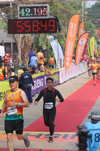 BIB: 42195, 55849, 47823
                            <button type="button" onclick="openModal(9155858)" class="btn btn-primary btn-sm float-right btn-popup" data-toggle="modal" data-target=".modal-high-quality">
                        <i class="fas fa-shopping-cart"></i> Add to Cart
                    </button>
                                            <button type="button" onclick="isThisMe(9155858, true)" class="btn btn-success btn-sm float-right btn-popup btn-isme hidden" data-toggle="tooltip" data-placement="bottom" title="นี่คือรูปของคุณใช่ไหม คลิกที่นี่เพื่อเอาเข้าอัลบั้ม">
                        <i class="fas fa-plus"></i> Add to album
                    </button>
                    <button type="button" onclick="isThisMe(9155858, false)" class="btn btn-warning btn-sm float-right btn-popup btn-isnotme hidden">
                        <i class="fas fa-ban"></i> Remove from album
                    </button>